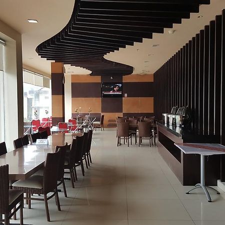 Hotel Matos Jayapura Extérieur photo