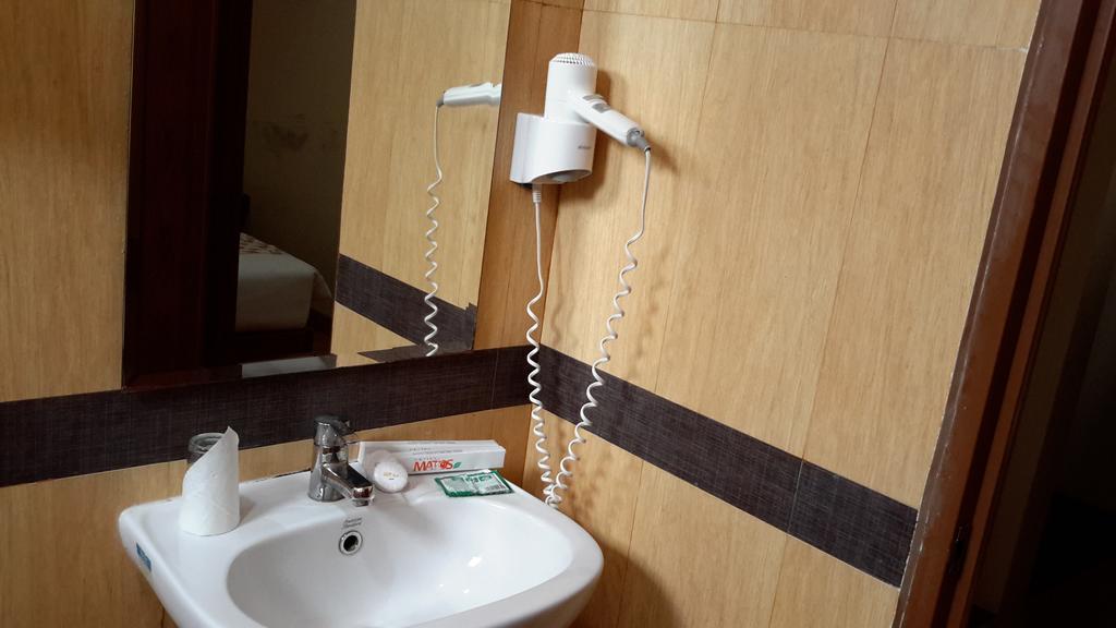 Hotel Matos Jayapura Extérieur photo
